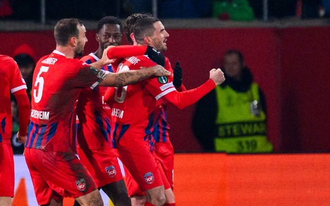 Frank Schmidt steht mit den Heidenheimern vor einem wichtigen Spiel in Bochum. - Foto: Tom Weller/dpa