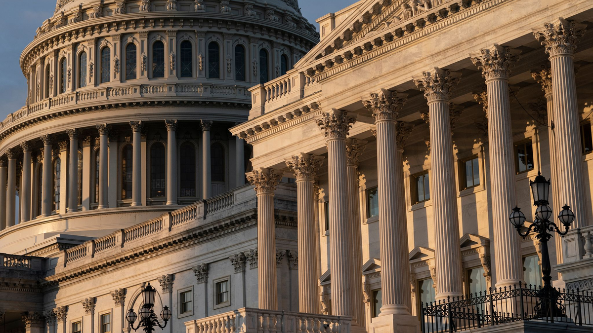 In einer nächtlichen Aktion verabschiedet der US-Kongress einen Übergangshaushalt, um einen längeren «Shutdown» der Regierung zu vermeiden. (Archivbild) - Foto: J. Scott Applewhite/AP/dpa