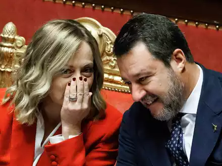 Italiens Vize-Ministerpräsident Matteo Salvini, hier zusammen mit Regierungschefin Giorgia Meloni, drohen sechs Jahre Haft. (Archivbild) - Foto: Roberto Monaldo/LaPresse via ZUMA Press/dpa