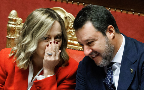 Italiens Vize-MinisterprÀsident Matteo Salvini, hier zusammen mit Regierungschefin Giorgia Meloni, drohen sechs Jahre Haft. (Archivbild) - Foto: Roberto Monaldo/LaPresse via ZUMA Press/dpa Italiens Vize-MinisterprÀsident Matteo Salvini, hier zusammen mit Regierungschefin Giorgia Meloni, drohen sechs Jahre Haft. (Archivbild) - Foto: Roberto Monaldo/LaPresse via ZUMA Press/dpa