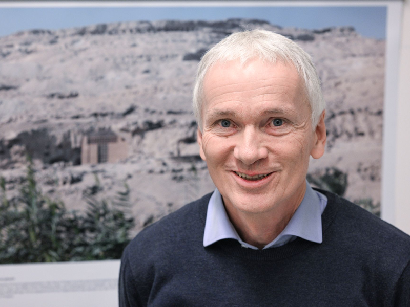 «Es ist selten, heutzutage ein Grab in Ägypten zu finden, das ein relativ komplettes Grabinventar hat», sagt Kahl. - Foto: Jens Kalaene/dpa