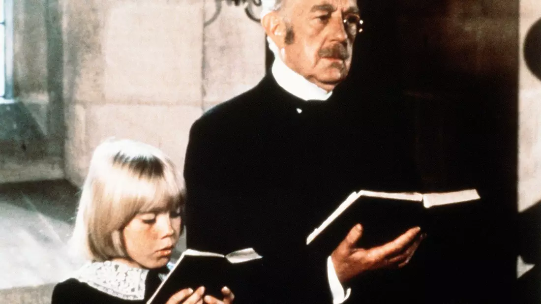 Im Weihnachtsfilm «Der kleine Lord» zeigt auch der hartherzige Earl plötzlich seine weiche Seite. Das Genre Weihnachtsfilm sollte man nicht als Kitsch abtun, sagt die Medienforscherin Irmtraud Hnilica. - Bild: ARD Degeto/dpa