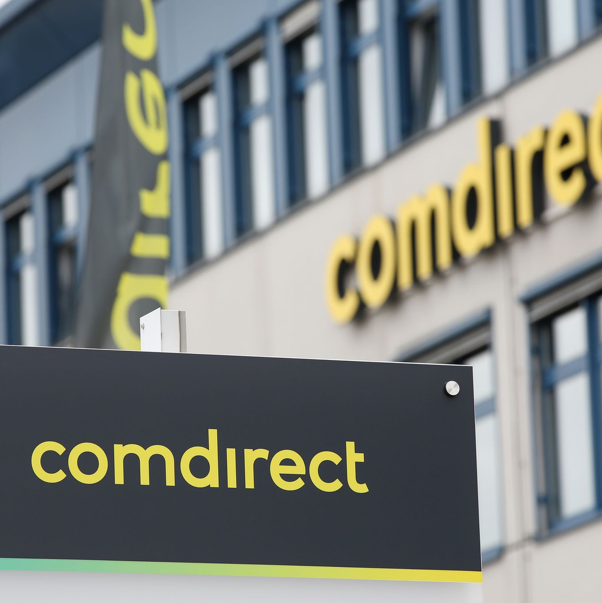 Privatkundenchef will Marken enger verzahnen (Archivbild) - Foto: Bodo Marks/dpa