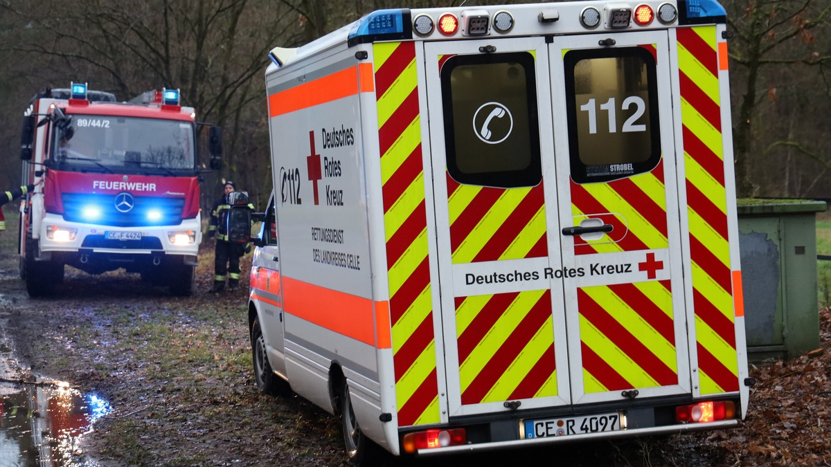 FW Hambühren: Feuerwehren rücken zu vermeintlicher Explosion in Wohnhaus aus - Foto: presseportal.de
