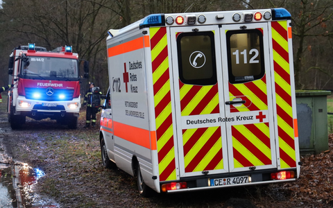 FW Hambühren: Feuerwehren rücken zu vermeintlicher Explosion in Wohnhaus aus - Foto: presseportal.de