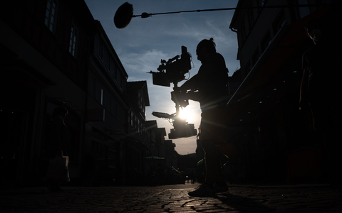 Neue deutsche Filme und Drehbücher können auch 2025 finanzielle Förderung von der Filmförderanstalt FFA bekommen. (Symbolbild) - Foto: Sebastian Gollnow/dpa Neue deutsche Filme und Drehbücher können auch 2025 finanzielle Förderung von der Filmförderanstalt FFA bekommen. (Symbolbild) - Foto: Sebastian Gollnow/dpa