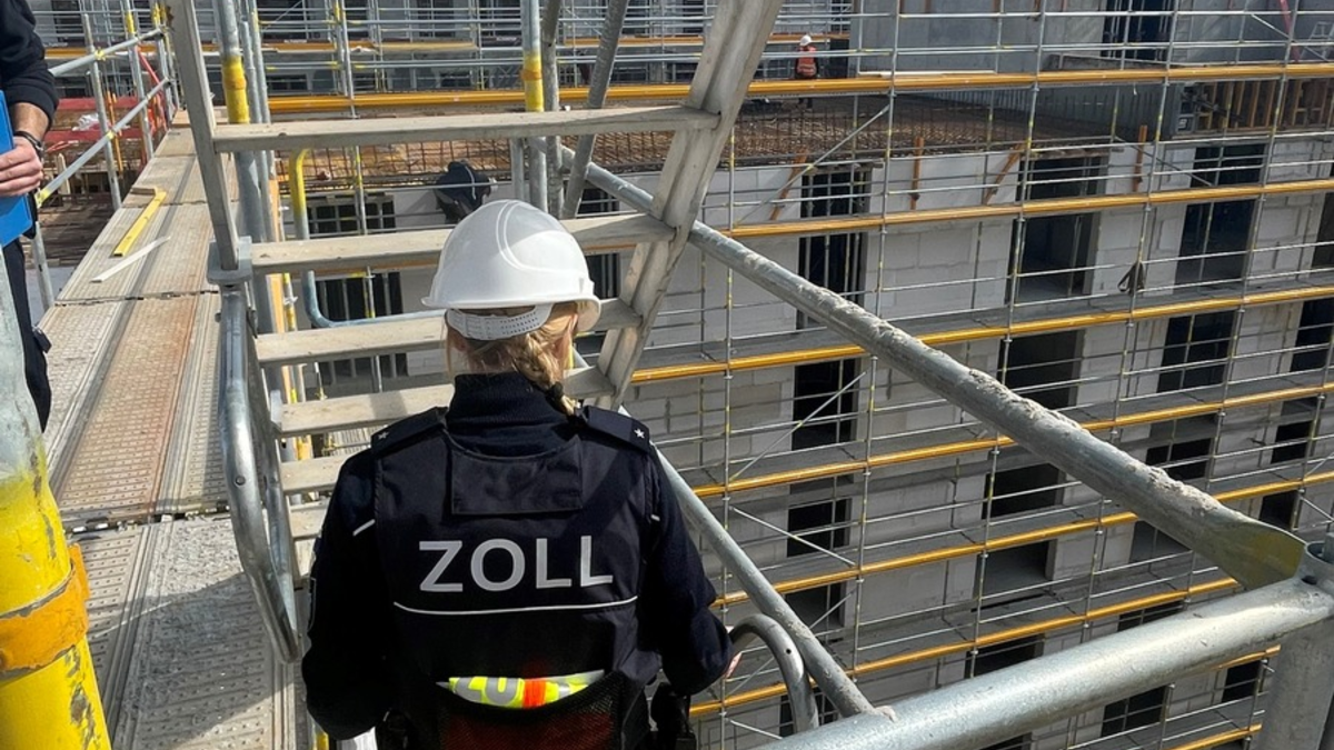 HZA-F: Haftstrafen für Verantwortliche eines Schwarzarbeiter-Netzwerks - Erfolgreiche Ermittlungen von Zoll, Staatsanwaltschaft und Steuerfahndung - Foto: presseportal.de