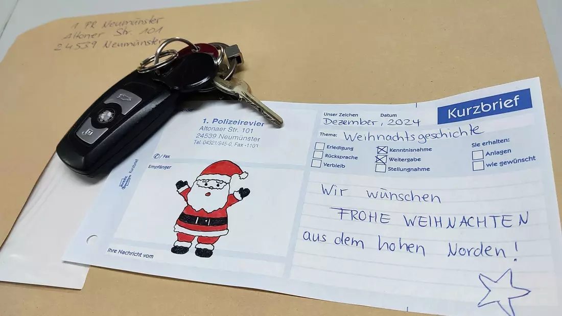 Der Schlüsselbund einer Frau aus Bad Kissingen konnte nach vielen Umwegen dank der Marke ihres verstorbenen Hundes wieder zur Besitzerin zurückgeschickt werden. - Bild: --/Polizei Neumünster/dpa