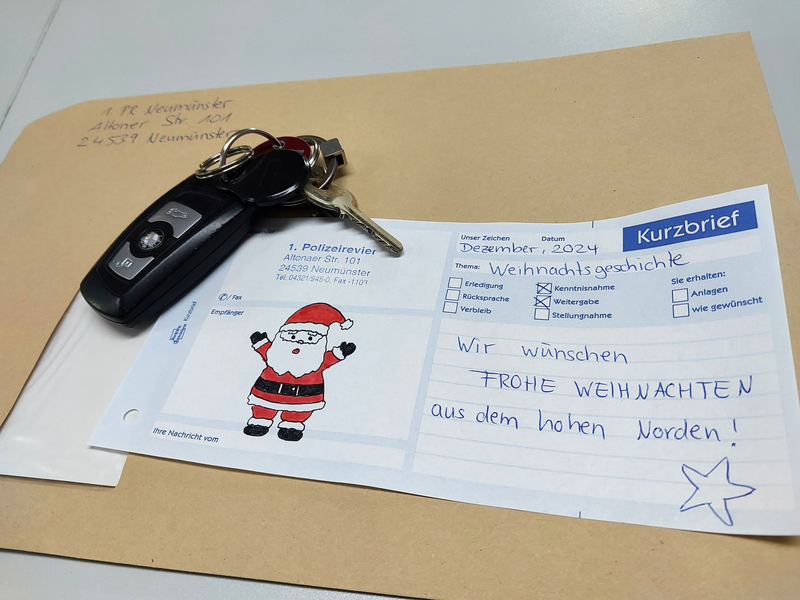 Der Schlüsselbund einer Frau aus Bad Kissingen konnte nach vielen Umwegen dank der Marke ihres verstorbenen Hundes wieder zur Besitzerin zurückgeschickt werden. - Foto: --/Polizei Neumünster/dpa