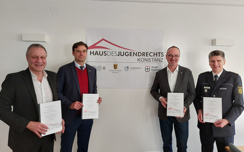 POL-KN: (Konstanz) Haus des Jugendrechts Konstanz nimmt Arbeit auf - Zweites Haus des Jugendrechts im Bezirk - Foto: presseportal.de POL-KN: (Konstanz) Haus des Jugendrechts Konstanz nimmt Arbeit auf - Zweites Haus des Jugendrechts im Bezirk - Foto: presseportal.de