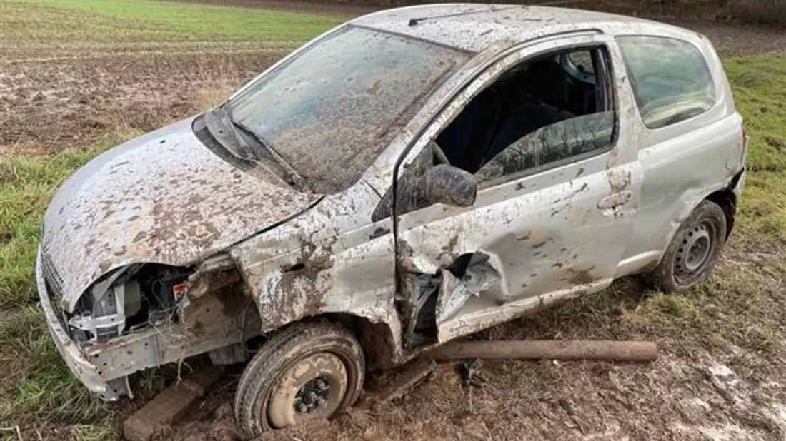POL-PDKL: Demolierter Pkw aufgefunden - Bild: presseportal.de