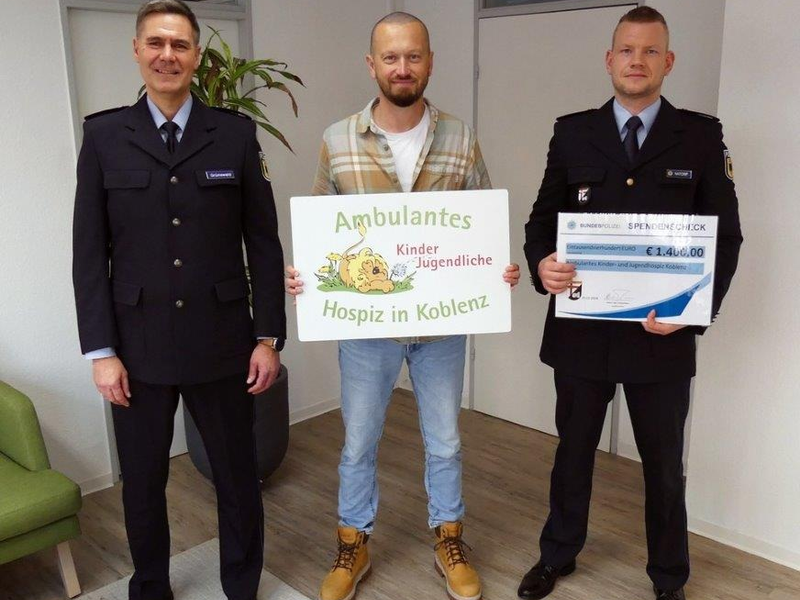 BPOL-TR: Bundespolizei Trier spendet 1.400 Euro an Kinder-/Jugendhospiz in Koblenz - Foto: presseportal.de