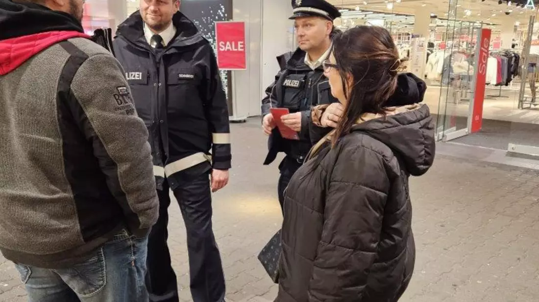 POL-MTK: Sichere Vorweihnachtszeit - polizeiliche Prävention im MTK - Bild: presseportal.de