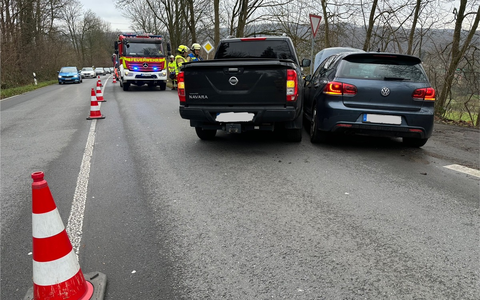 FW-EN: Abbiegeunfall fordert zwei Verletze - Foto: presseportal.de