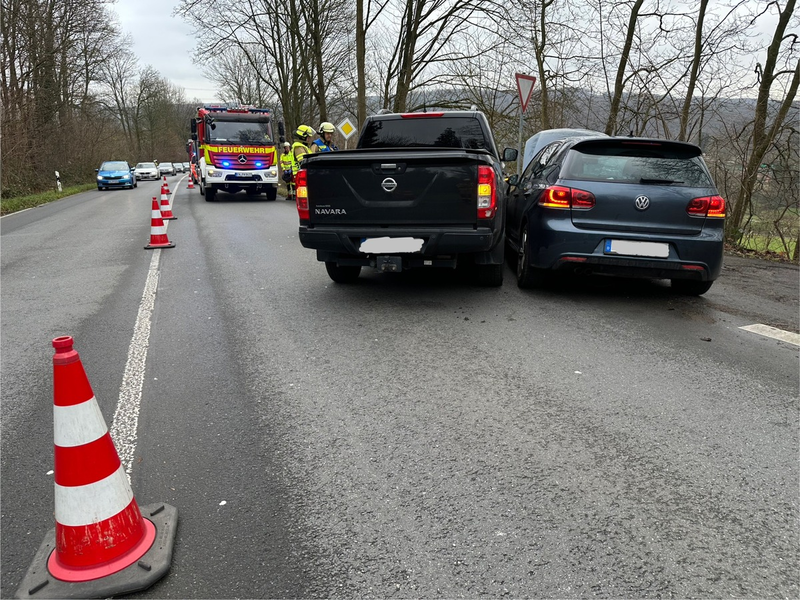 FW-EN: Abbiegeunfall fordert zwei Verletze - Foto: presseportal.de