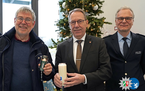POL-GM: Licht von Betlehem hält bei der Oberbergischen Polizei Einzug - Foto: presseportal.de
