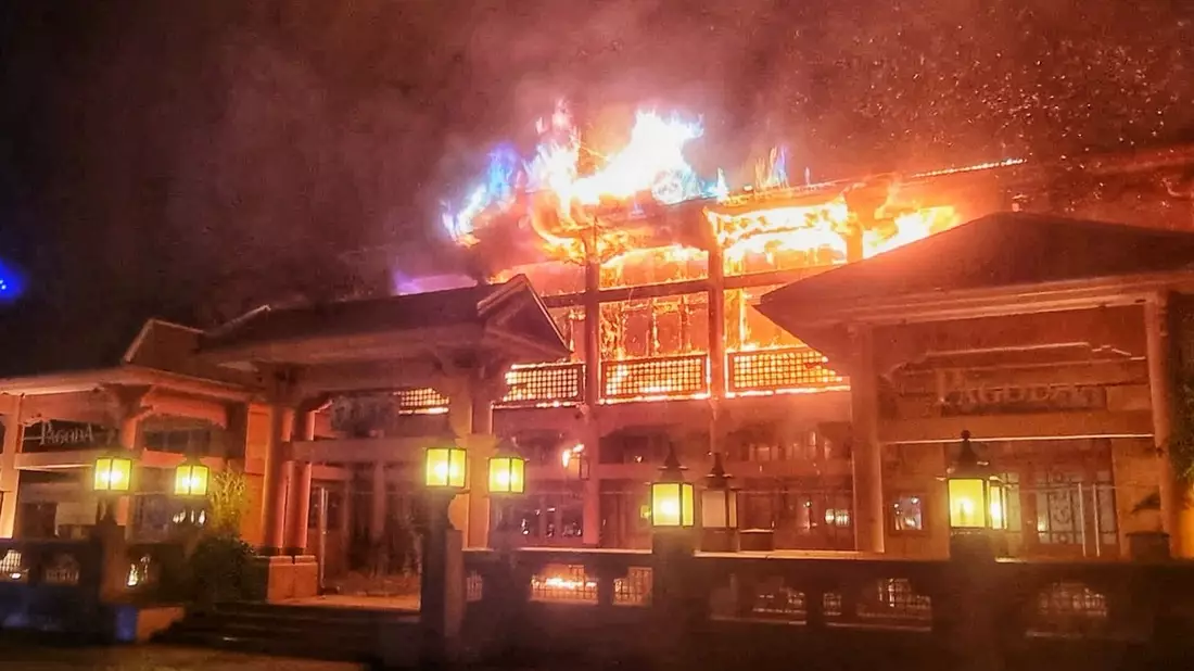 FW-OB: Abschlussmeldung: Vollbrand eines China-Restaurant am CentrO - Bild: presseportal.de