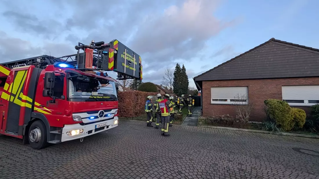 FW-WRN: FEUER_3 - LZ1 - LZ3 - angebranntes Essen - Bild: presseportal.de