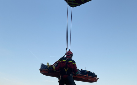 FW-DO: Höhenretter unterstützen bei Menschenrettung in Hamm auf einem Frachtschiff - Foto: presseportal.de
