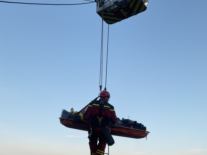 FW-DO: Höhenretter unterstützen bei Menschenrettung in Hamm auf einem Frachtschiff - Foto: presseportal.de