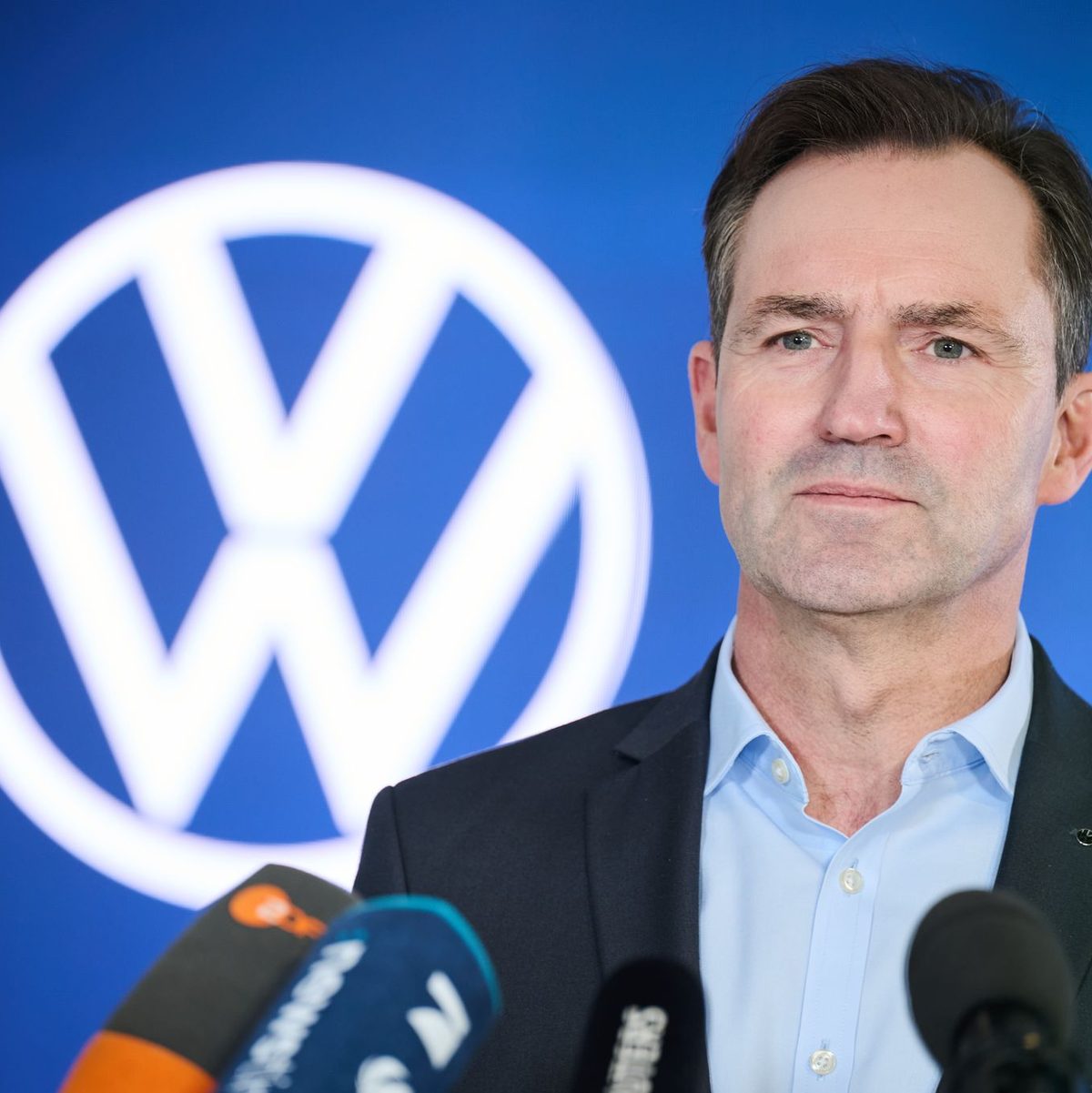 Der Autobauer habe harte Entscheidungen treffen müssen, sagte VW-Markenchef Schäfer. - Foto: Annette Riedl/dpa