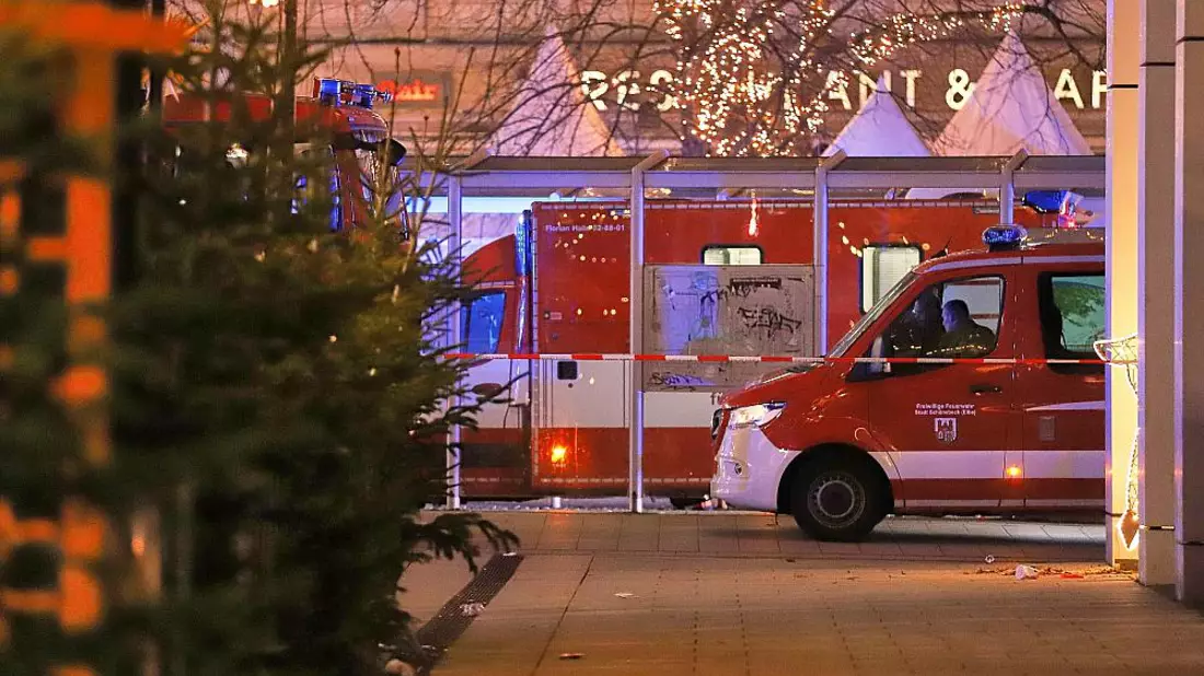 Auto rast auf Magdeburger Weihnachtsmarkt in Menschenmenge am 20.12.2024 - Bild: über dts Nachrichtenagentur