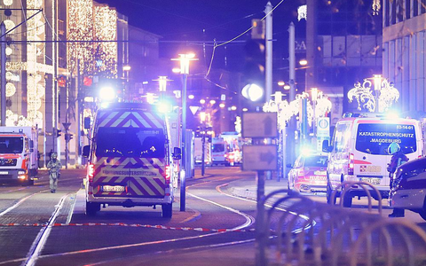 Auto rast auf Magdeburger Weihnachtsmarkt in Menschenmenge am 20.12.2024 - Foto: über dts Nachrichtenagentur Auto rast auf Magdeburger Weihnachtsmarkt in Menschenmenge am 20.12.2024 - Foto: über dts Nachrichtenagentur