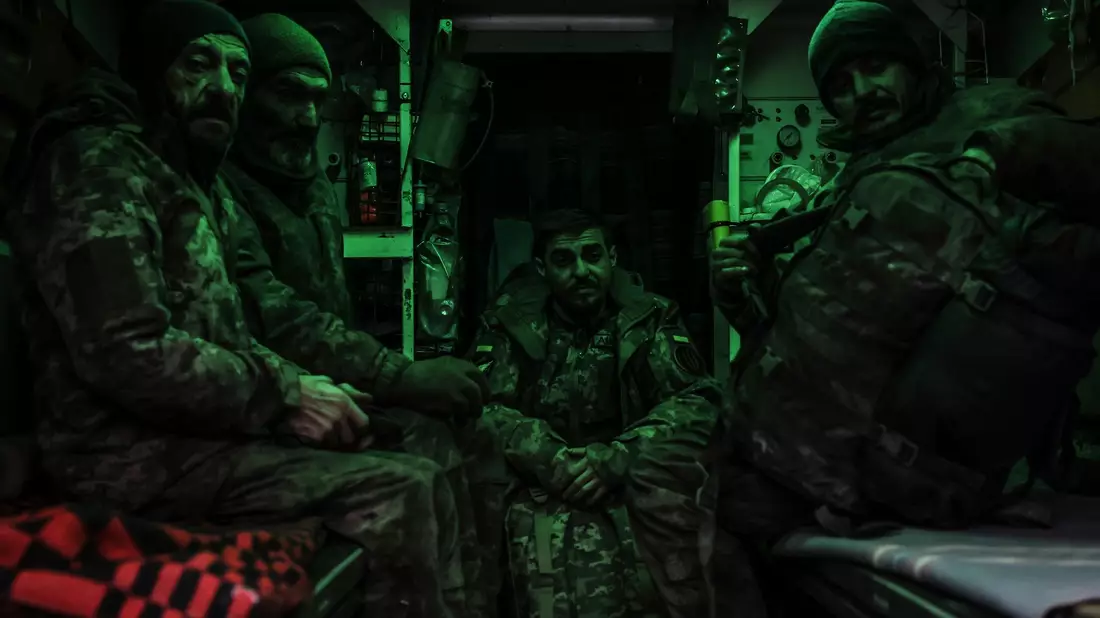Die ukrainischen Verteidiger erleiden bei den harten Gefechten im Osten Verluste. - Bild: Oleg Petrasiuk/Press service of 24 Mechanised brigade/AP/dpa