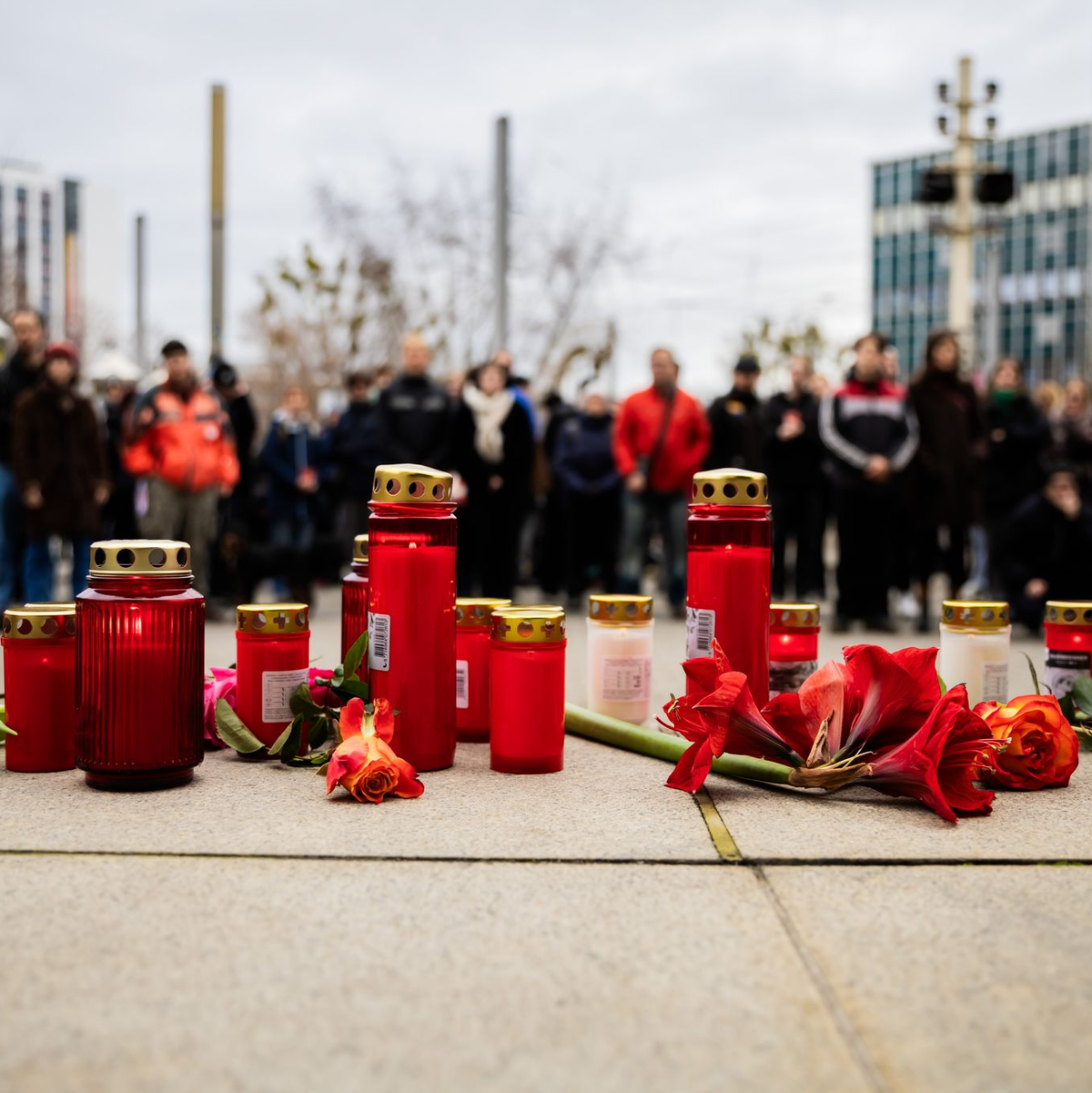 Was wussten die Behörden vor der Tat bereits über den Täter? - Foto: Christoph Soeder/dpa