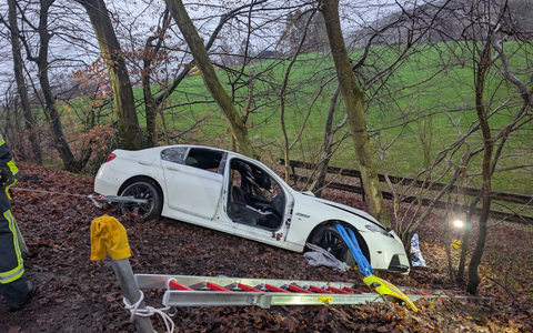 FW Overath: Fünf Verletzte nach schwerem Autounfall - Foto: presseportal.de