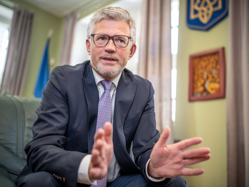 Andrij Melnyk hat die Geheimhaltung von Waffenlieferungen schon als Botschafter in Deutschland kritisiert. (Archivbild) - Foto: Michael Kappeler/dpa