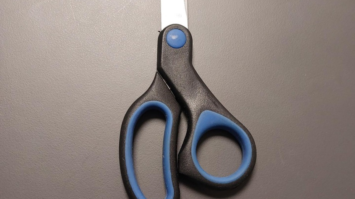 Bundespolizeidirektion München: Androhung der Schusswaffe nach Bedrohung / Bundespolizisten nehmen Angreifer fest - Foto: presseportal.de