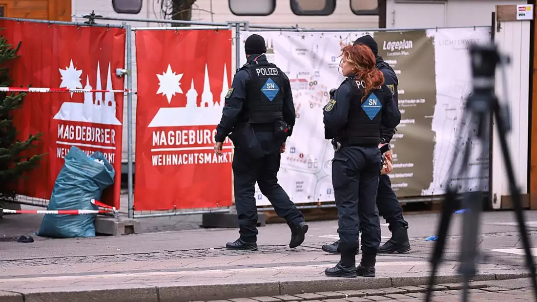 Polizisten nach Anschlag auf Magdeburger Weihnachtsmarkt am 21.12.2024 - Bild: über dts Nachrichtenagentur