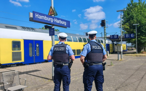 BPOL-HH: 51 Zugfahrten ohne Fahrschein: 27-Jähriger der U-Haftanstalt zugeführt-Festnahme durch Bundespolizei im Bahnhof Hamburg-Harburg- - Foto: presseportal.de