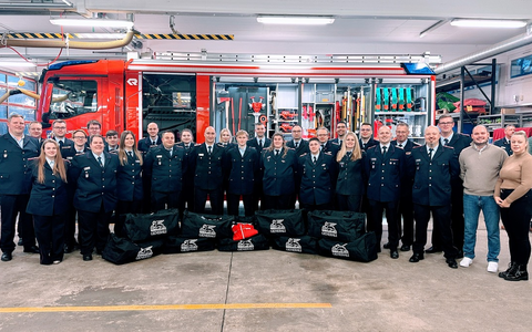 FW Helmstedt: Fahrzeug- und Spendenübergabe, Jahresabschluss (Korrekturmeldung) - Foto: presseportal.de
