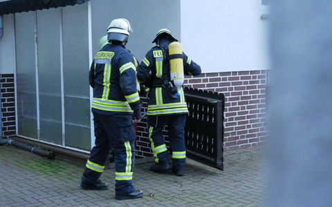 FW Celle: Kellerbrand mit zwei verletzten Personen - Foto: presseportal.de
