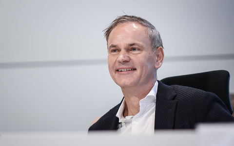 VW-Chef Oliver Blume ist mit dem Kompromiss zufrieden.  - Foto: Ronny Hartmann/AFP POOL/dpa