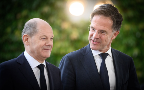 Nato-GeneralsekretĂ€r Mark Rutte (r) hĂ€lt die Kritik an der Ukraine-Politik von Bundeskanzler Olaf Scholz fĂŒr unfair. (Archivbild) - Foto: Bernd von Jutrczenka/dpa Nato-GeneralsekretĂ€r Mark Rutte (r) hĂ€lt die Kritik an der Ukraine-Politik von Bundeskanzler Olaf Scholz fĂŒr unfair. (Archivbild) - Foto: Bernd von Jutrczenka/dpa