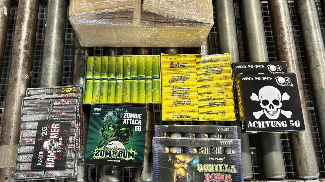 HZA-HST: Stralsunder Zoll warnt vor Gefahren bei Silvesterfeuerwerk ./. Vermeiden Sie den Kauf von illegaler Pyrotechnik - Bild: presseportal.de
