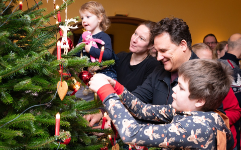 Guido Maria Kretschmer besucht die Familien im Kinder-Hospiz Sternenbrücke - Foto: presseportal.de