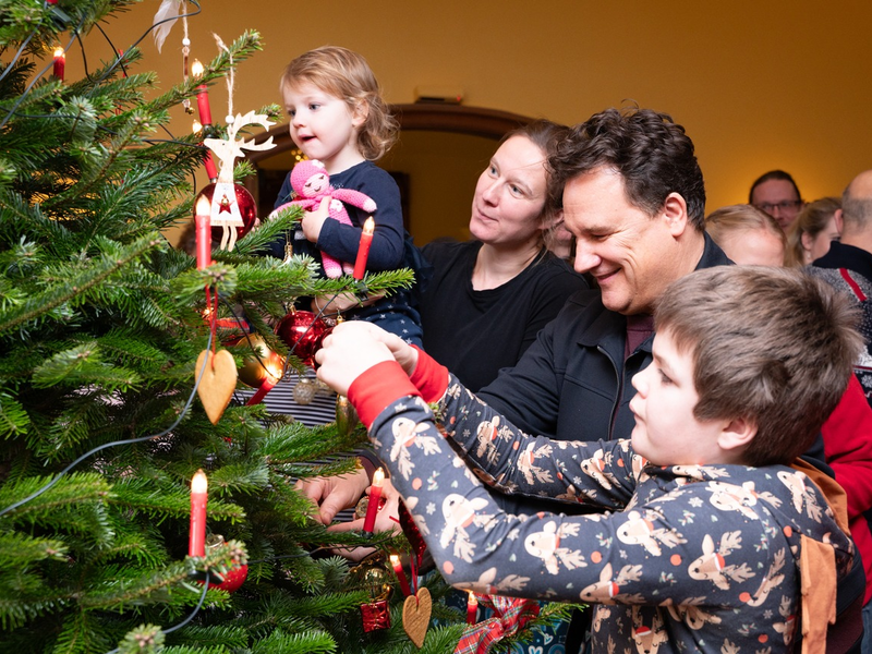 Guido Maria Kretschmer besucht die Familien im Kinder-Hospiz Sternenbrücke - Foto: presseportal.de
