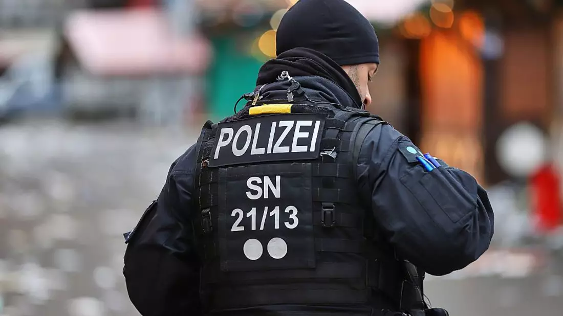 Polizei am Tatort nach Anschlag auf Magdeburger Weihnachtsmarkt am 21.12.2024 - Bild: über dts Nachrichtenagentur