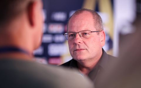 Magdeburgs Manager Marc-Henrik Schmedt beantragte die Spielverlegung. - Foto: Ronny Hartmann/dpa