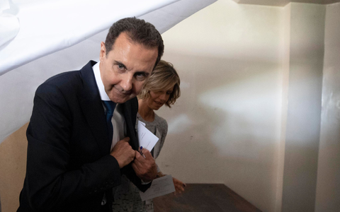 Spekulationen um Scheidungspläne in der Familie Assad nach dessen Sturz halten an (Archivbild) - Foto: Hassan Ammar/AP/dpa