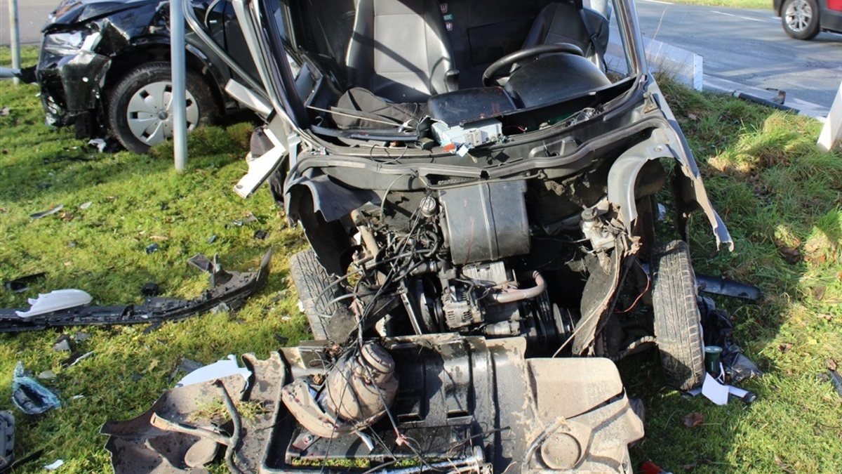 POL-MI: Kollision im Kreuzungsbereich - Foto: presseportal.de