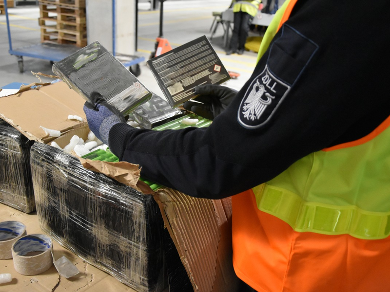 HZA-H: Zoll Hannover stoppt tonnenweise illegale Pyrotechnik - Foto: presseportal.de