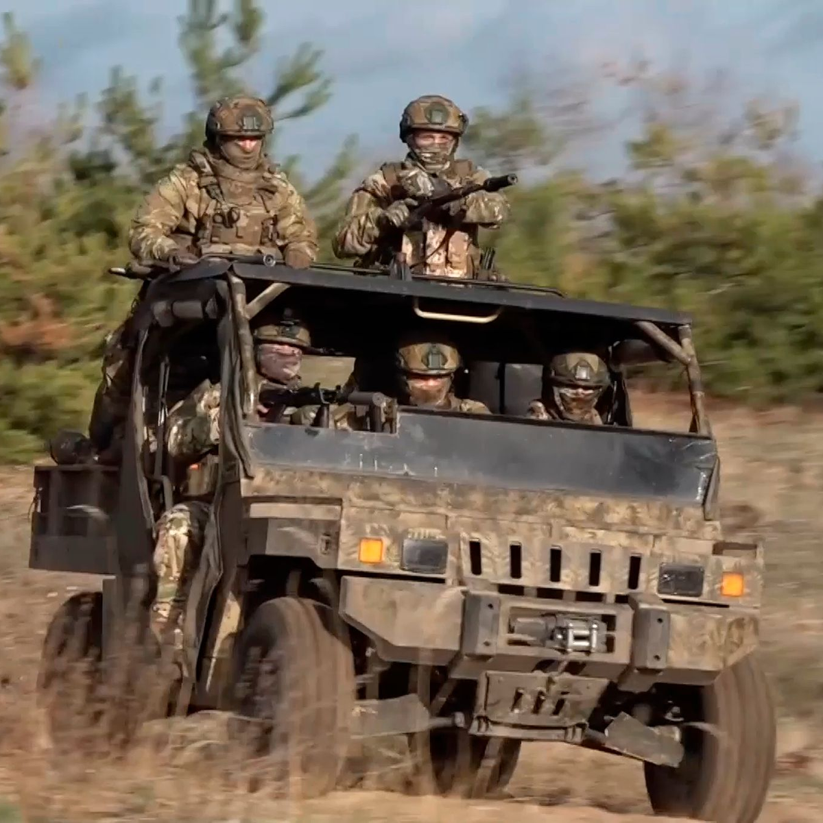 Russische Soldaten im Einsatz. (Archivbild) - Foto: Uncredited/Russian Defense Ministry Press Service/AP/dpa