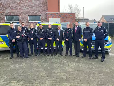 POL-WAF: Warendorf/Kreis Warendorf. Innenminister überraschte Warendorfer Polizisten am Heiligabend - Foto: presseportal.de