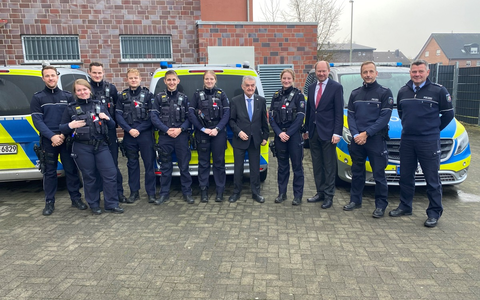 POL-WAF: Warendorf/Kreis Warendorf. Innenminister überraschte Warendorfer Polizisten am Heiligabend - Foto: presseportal.de