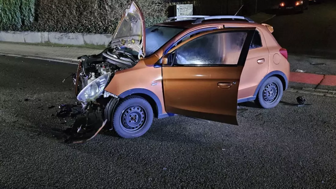FW Menden: Verkehrsunfall mit einer verletzten Person - Bild: presseportal.de